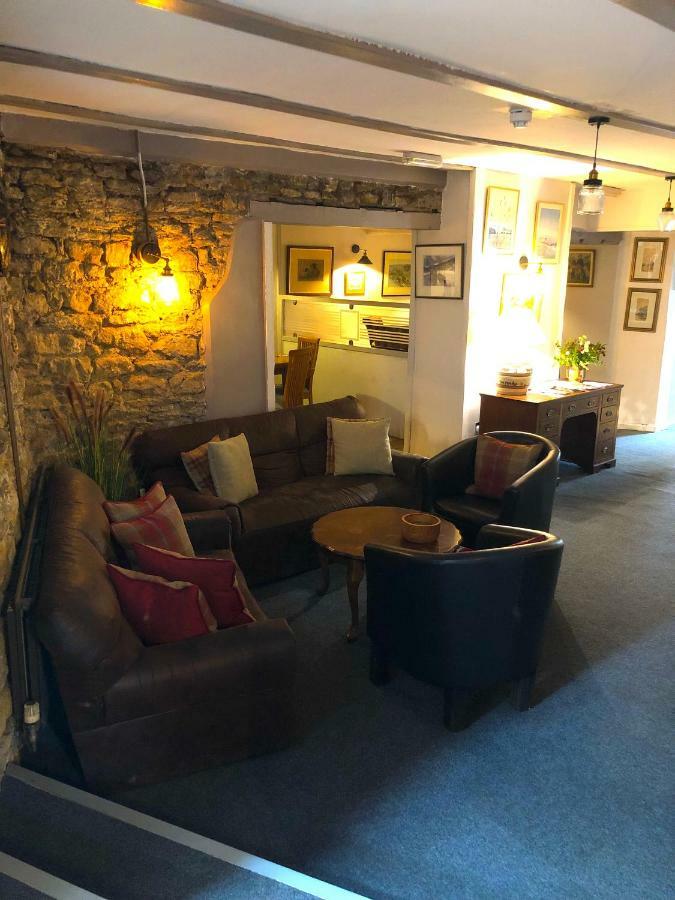 The George At Nunney Hotell Exteriör bild