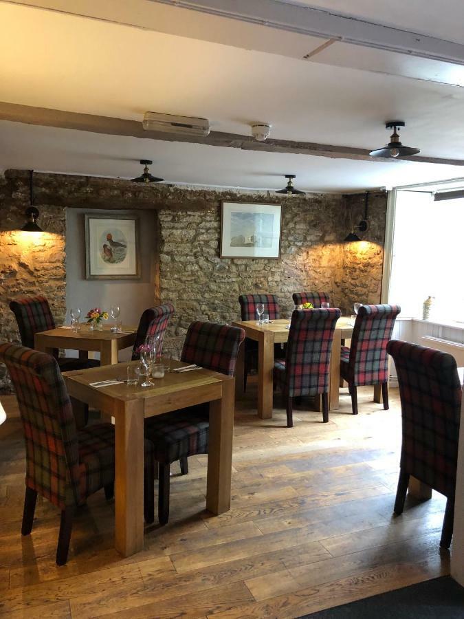 The George At Nunney Hotell Exteriör bild