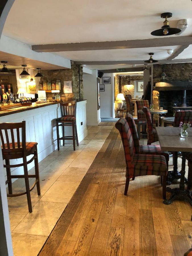 The George At Nunney Hotell Exteriör bild
