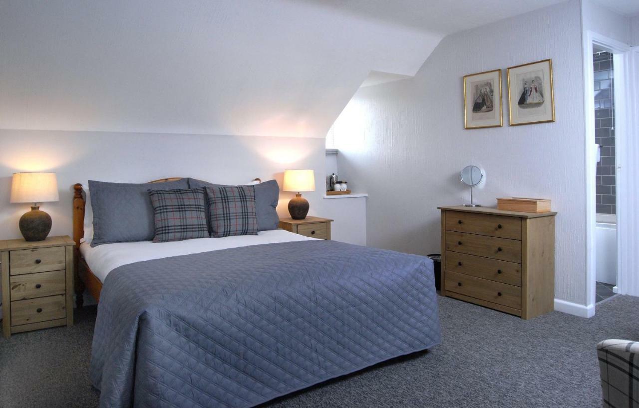 The George At Nunney Hotell Exteriör bild